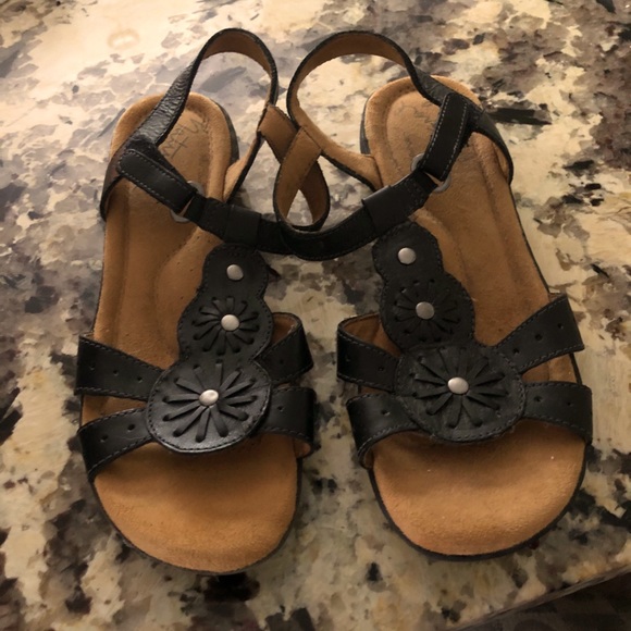 natural soul shoes sandals